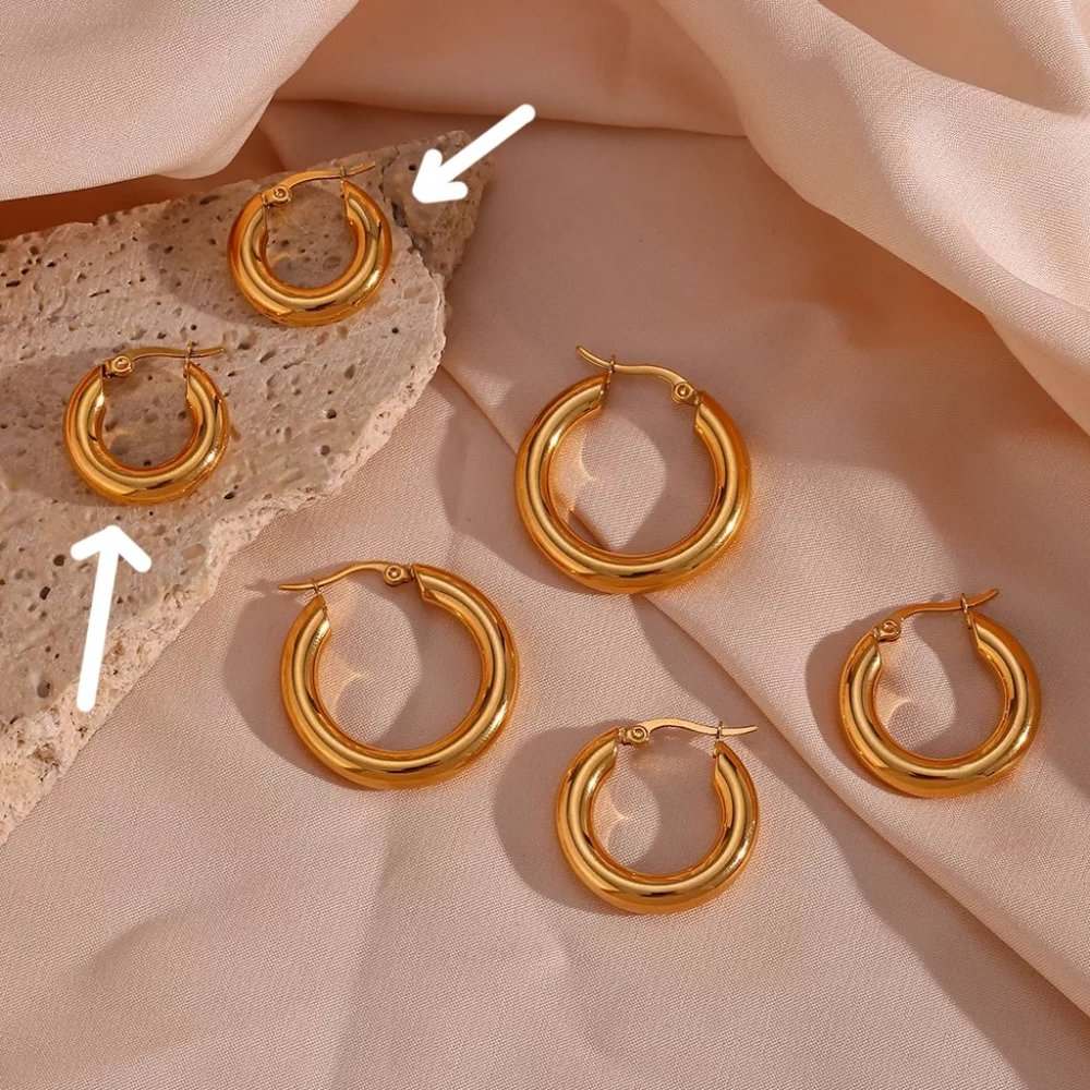 Small Chunky Classic Hoop Earrings 18K Gold Plated Stainless Steel - Picture 6 of 7